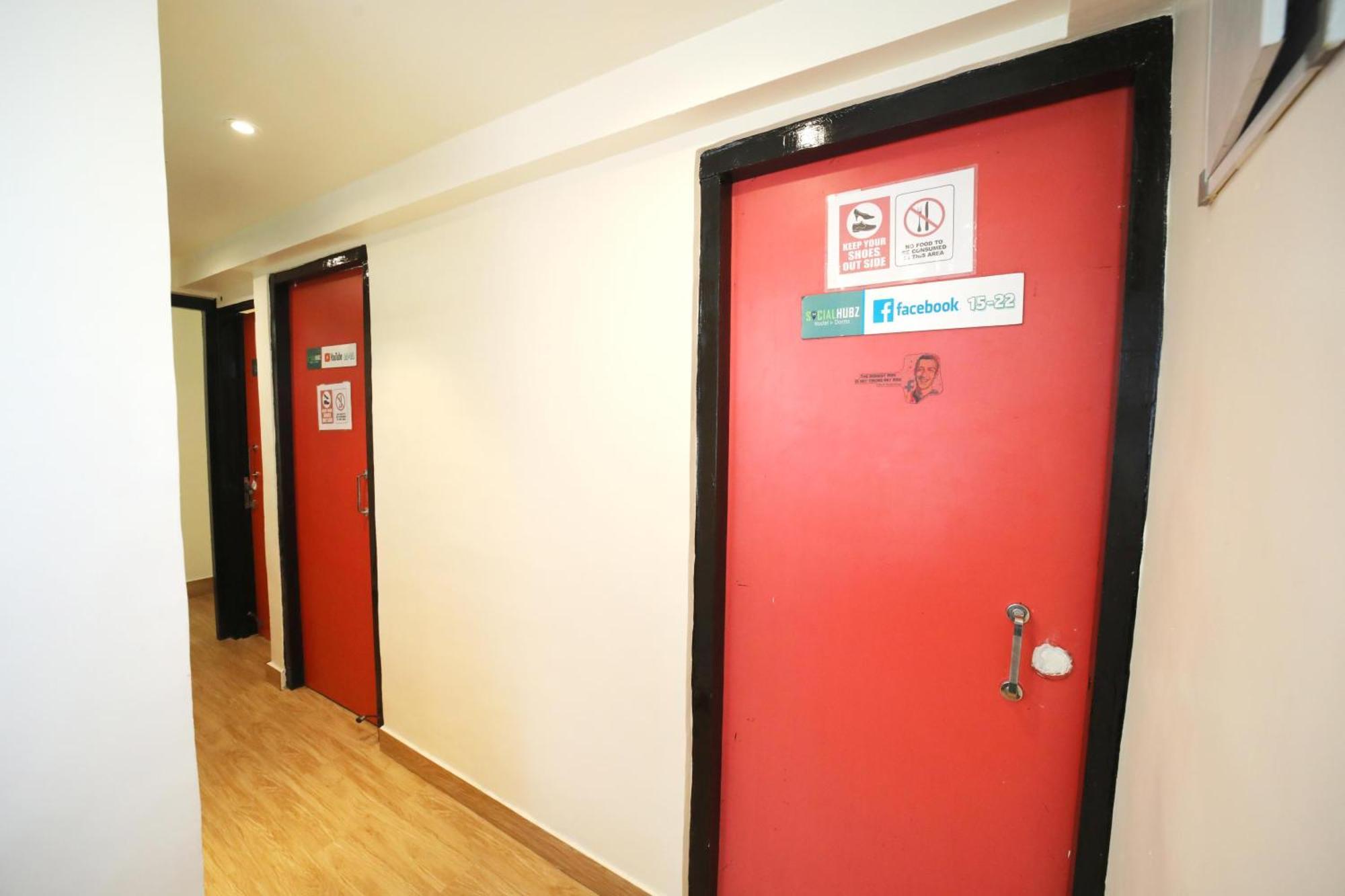 Social Hubz Hostel 뭄바이 외부 사진