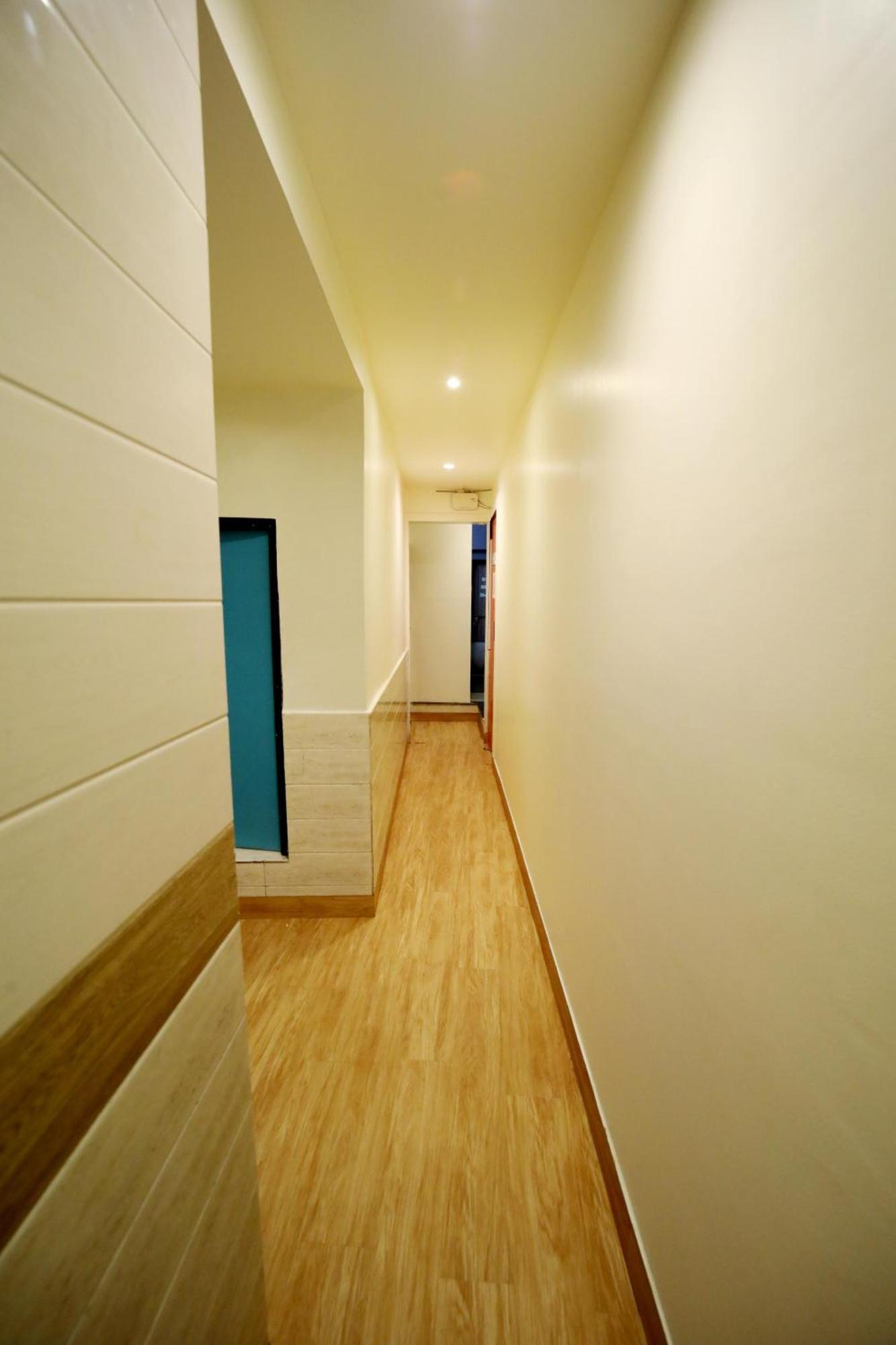 Social Hubz Hostel 뭄바이 외부 사진