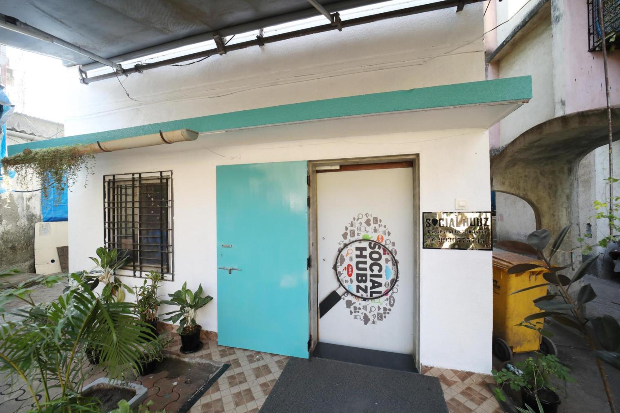 Social Hubz Hostel 뭄바이 외부 사진