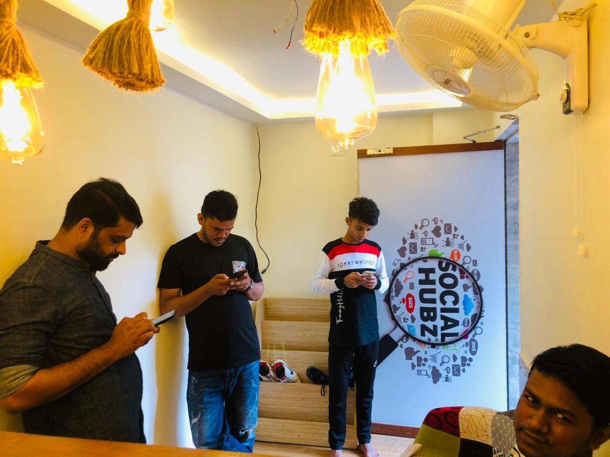 Social Hubz Hostel 뭄바이 외부 사진